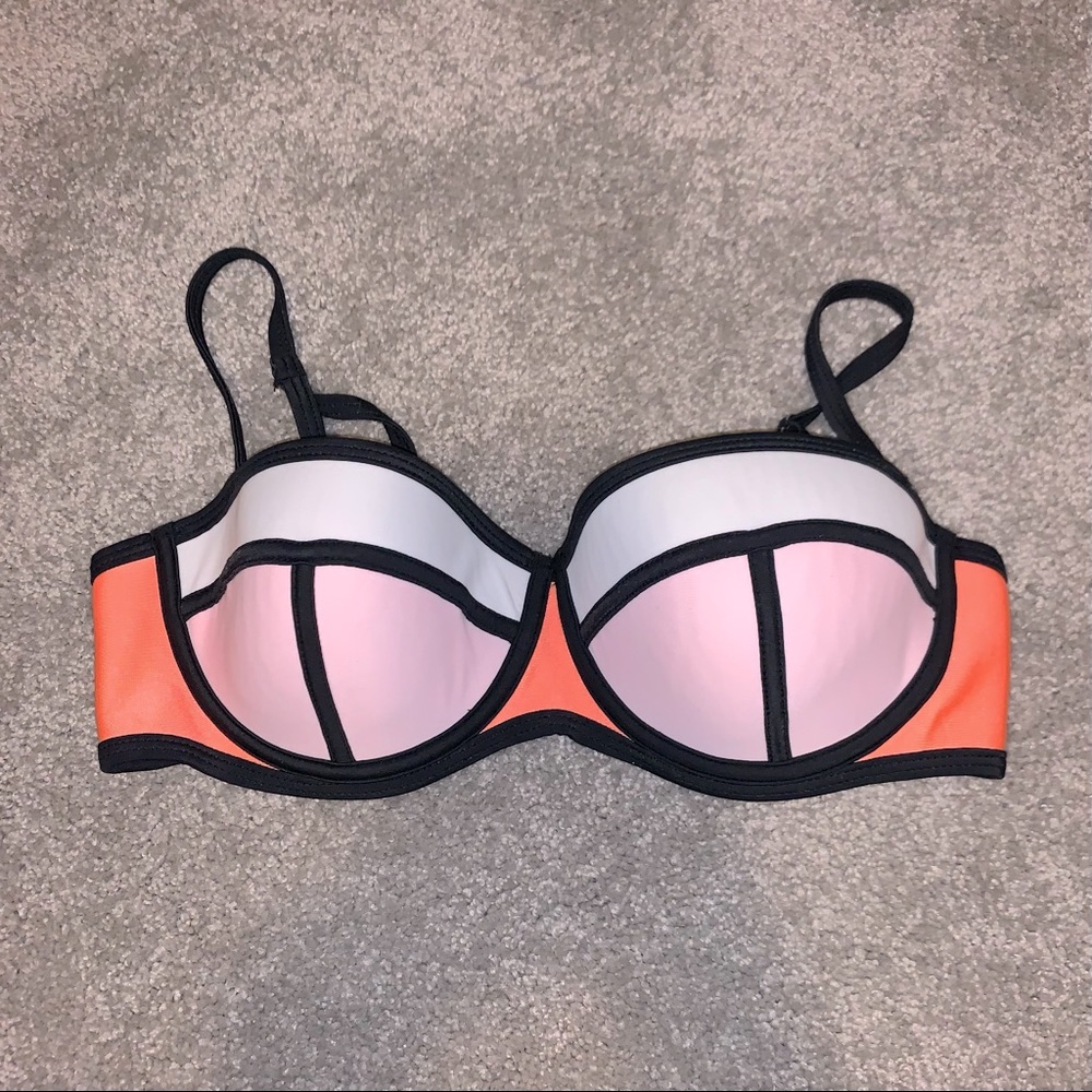 Triangl Bikini Top